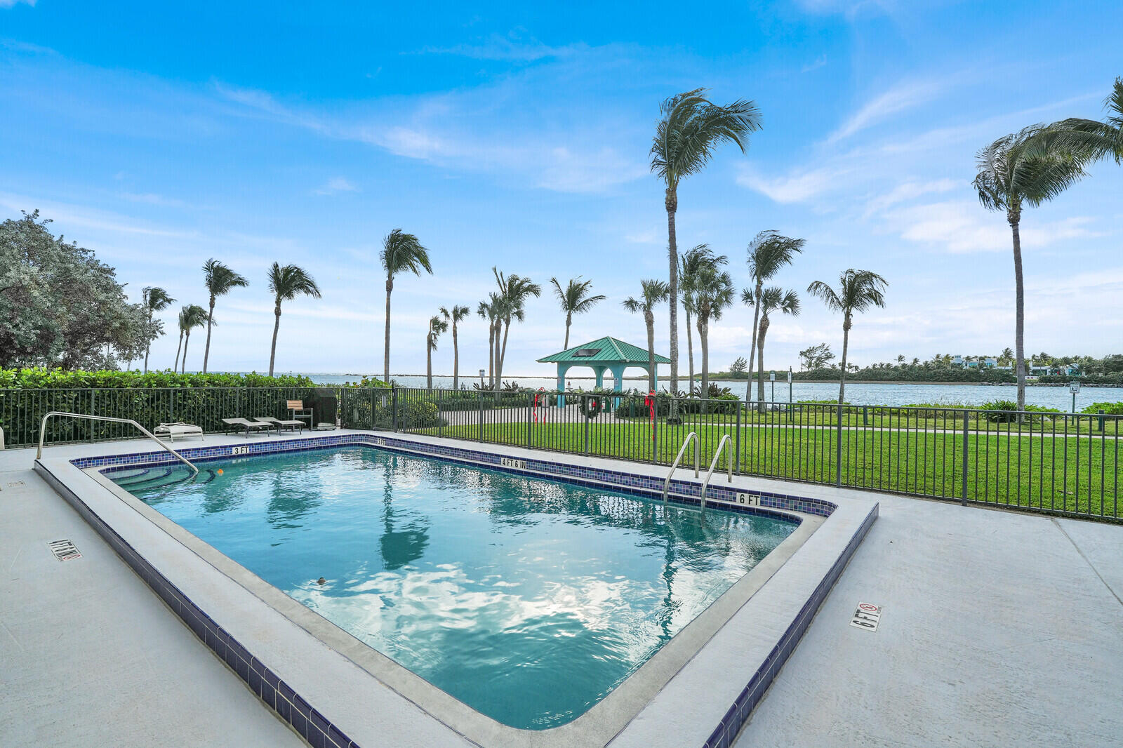 300 Inlet #2, Palm Beach Shores FL 33404