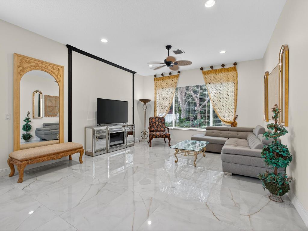 5103 N San Andros, West Palm Beach FL 33411