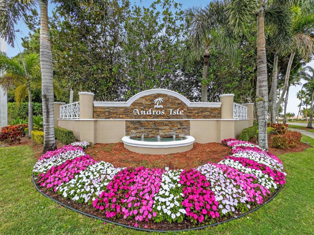 5103 N San Andros, West Palm Beach FL 33411