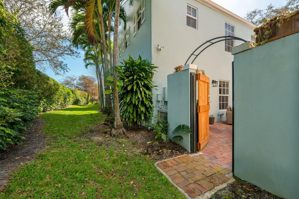 5895 Bartram, Boca Raton FL 33433