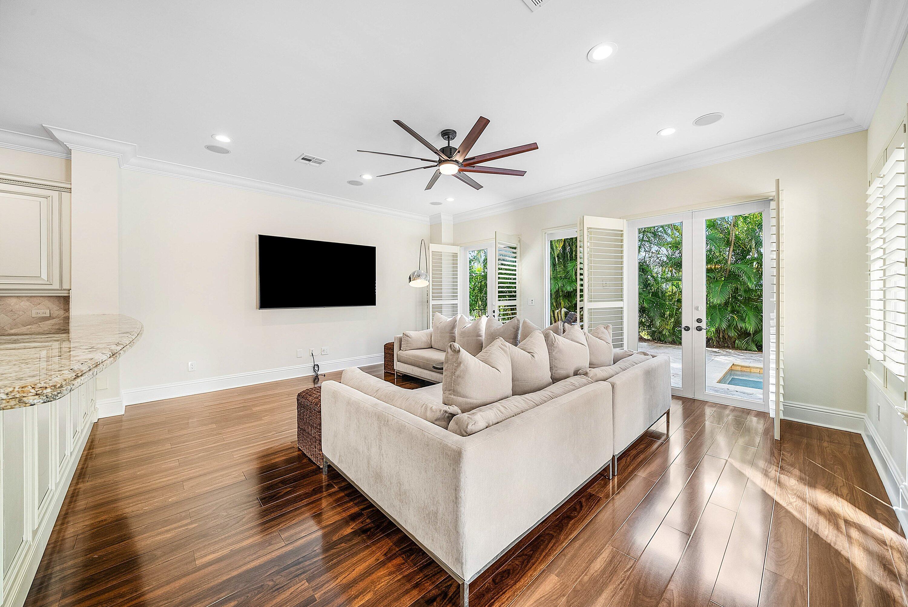 398 NE 7th, Boca Raton FL 33432