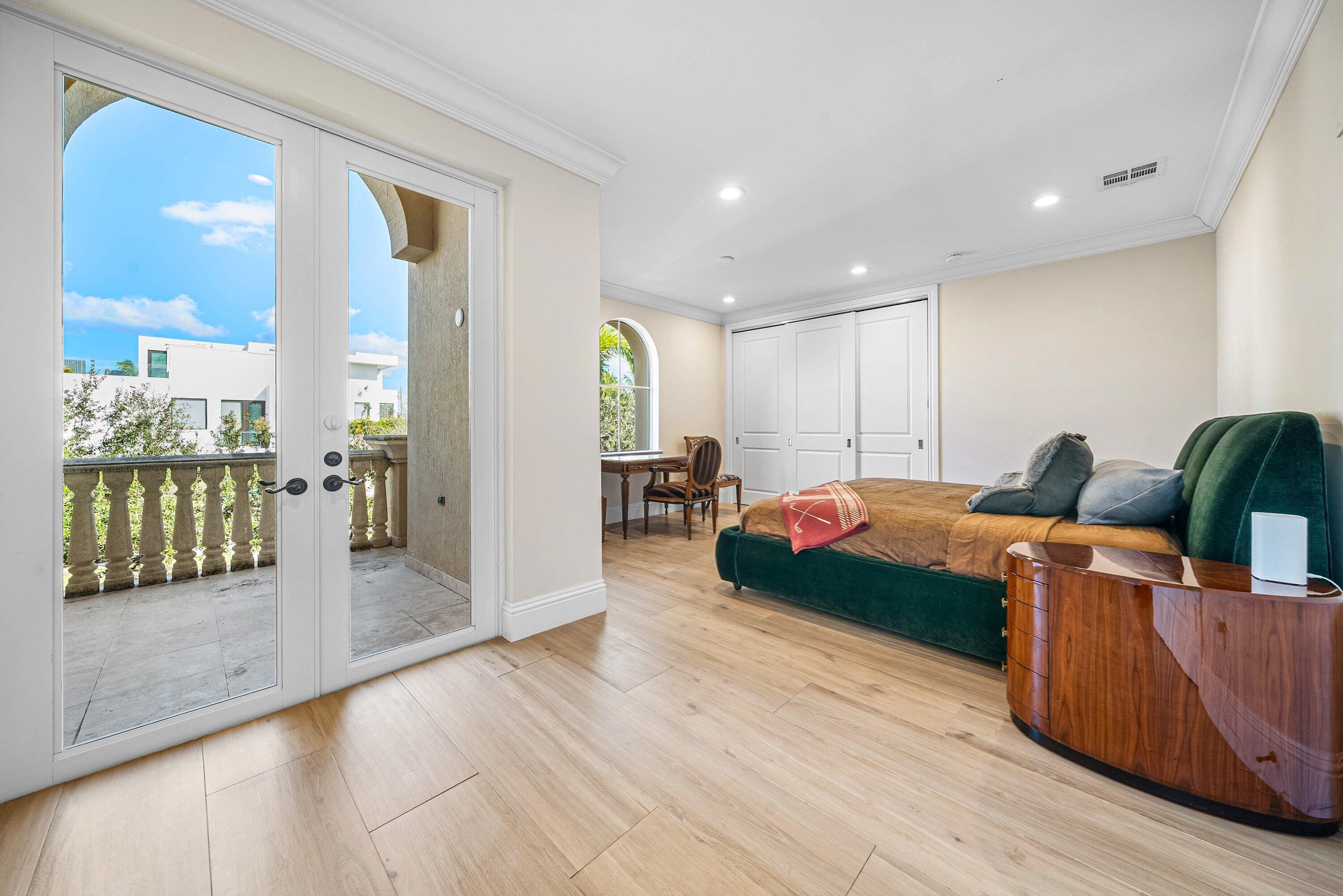398 NE 7th, Boca Raton FL 33432