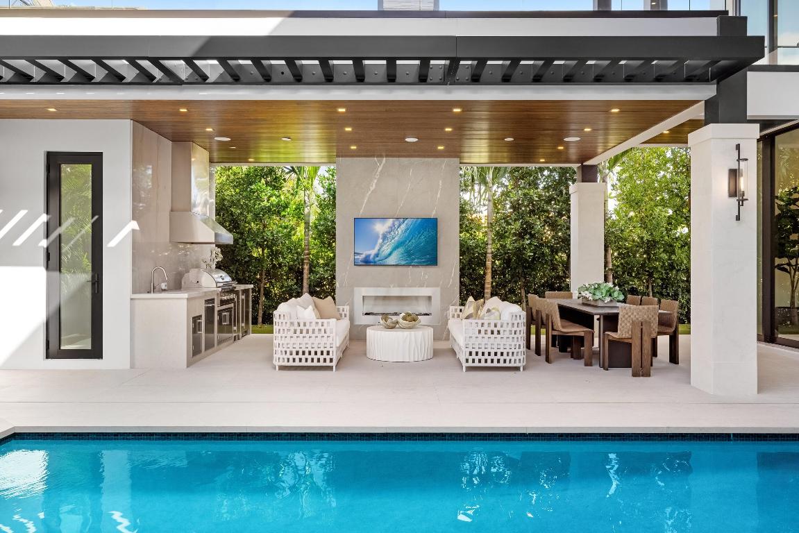 2498 Queen Palm, Boca Raton FL 33432