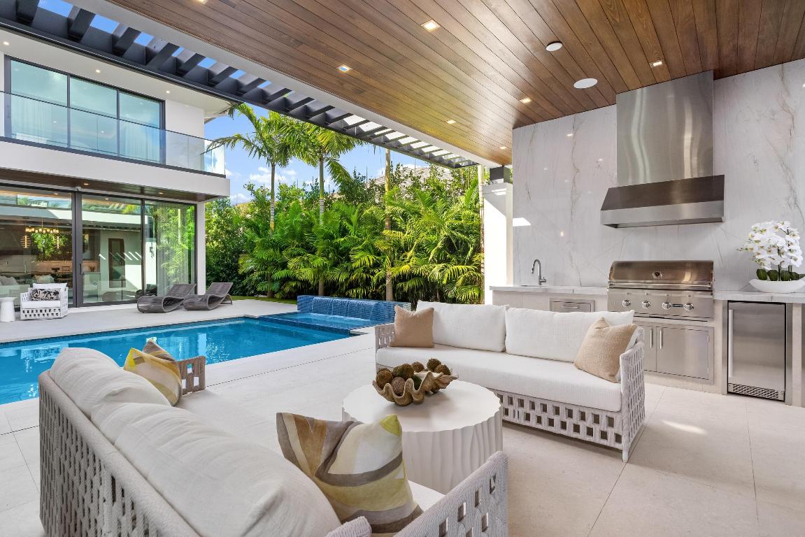 2498 Queen Palm, Boca Raton FL 33432