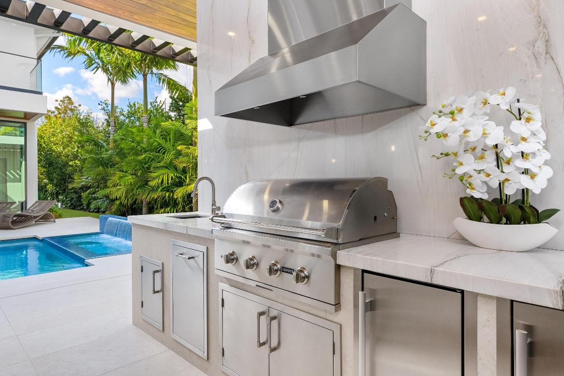 2498 Queen Palm, Boca Raton FL 33432