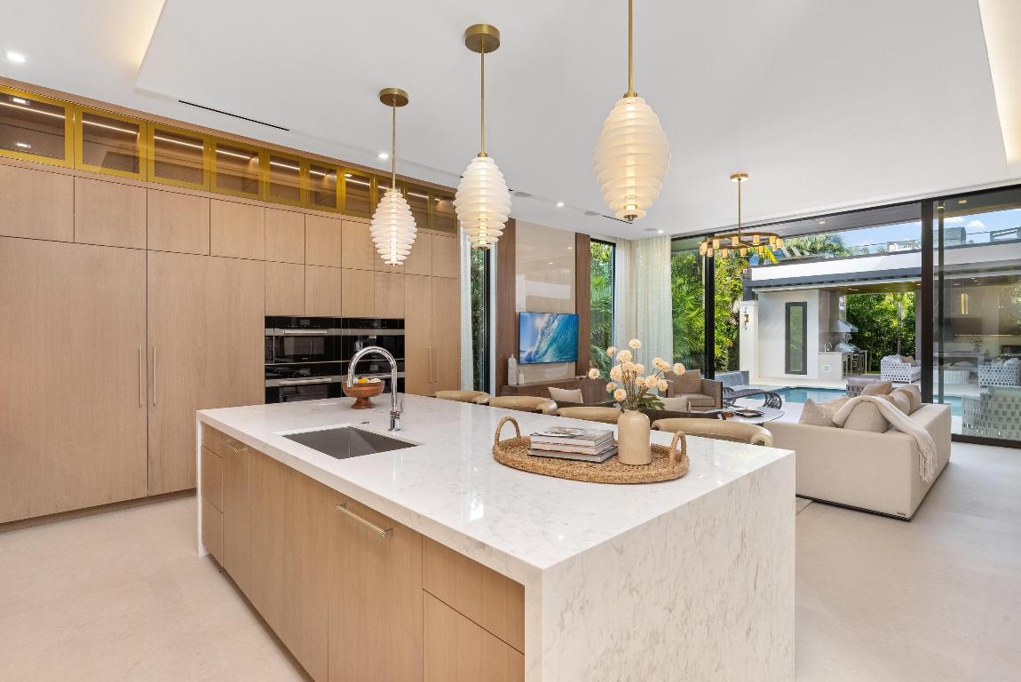 2498 Queen Palm, Boca Raton FL 33432
