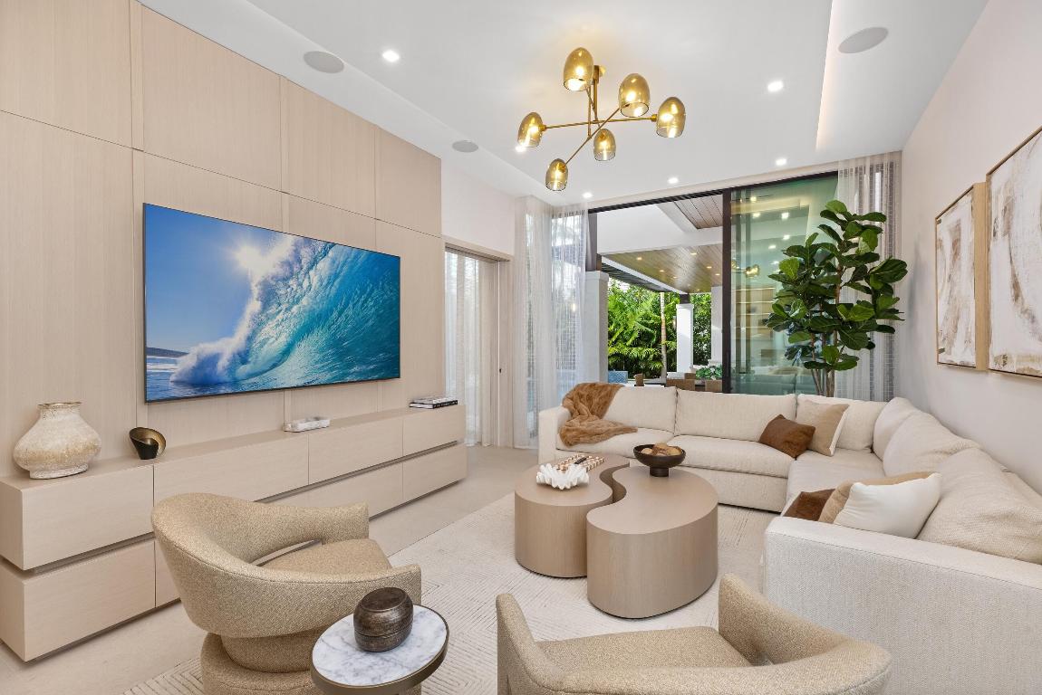 2498 Queen Palm, Boca Raton FL 33432