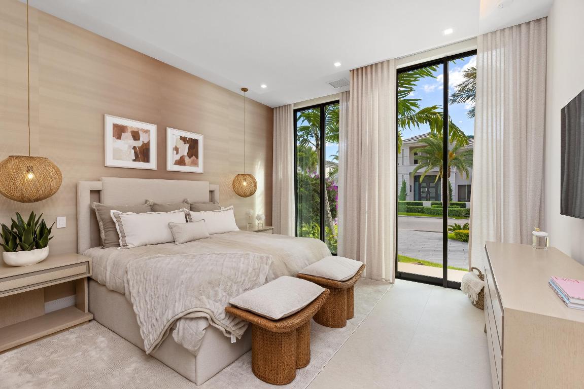 2498 Queen Palm, Boca Raton FL 33432