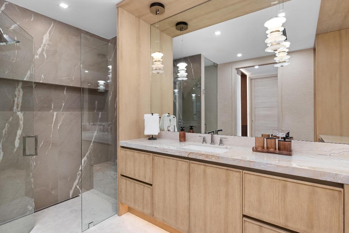 2498 Queen Palm, Boca Raton FL 33432