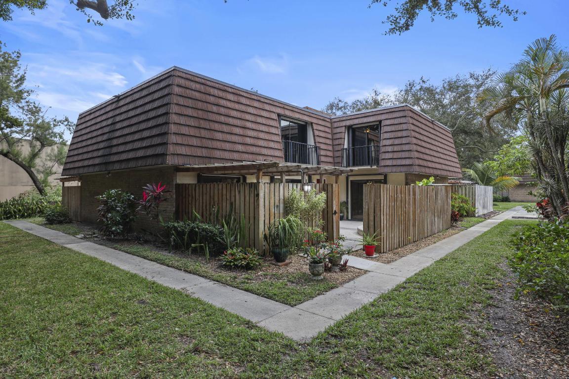 617 6th, Palm Beach Gardens FL 33418