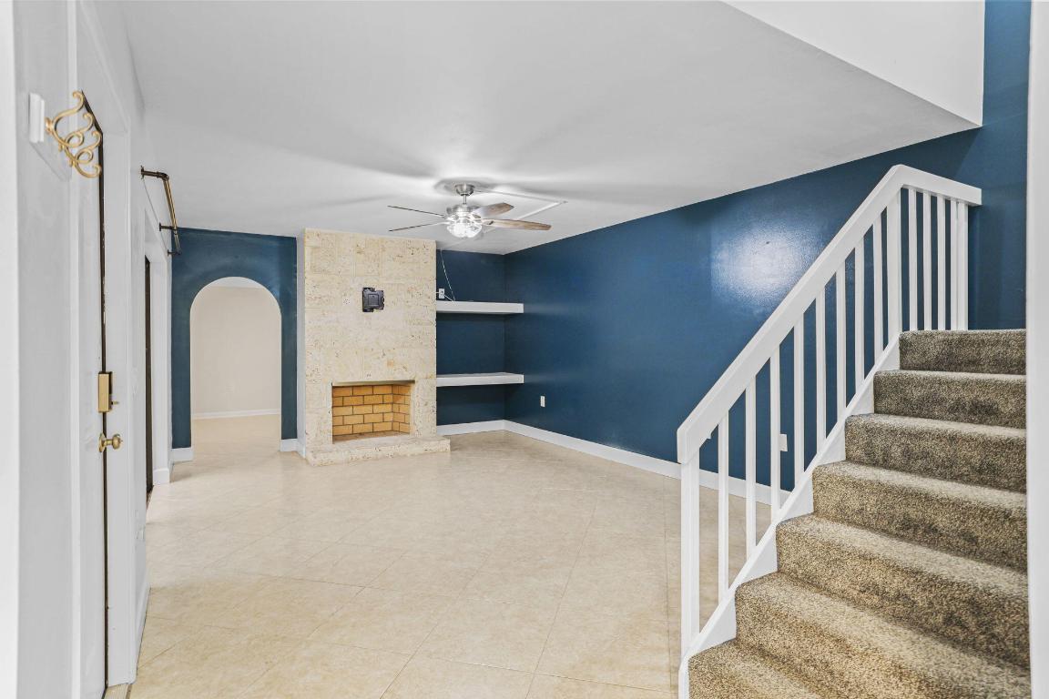 617 6th, Palm Beach Gardens FL 33418
