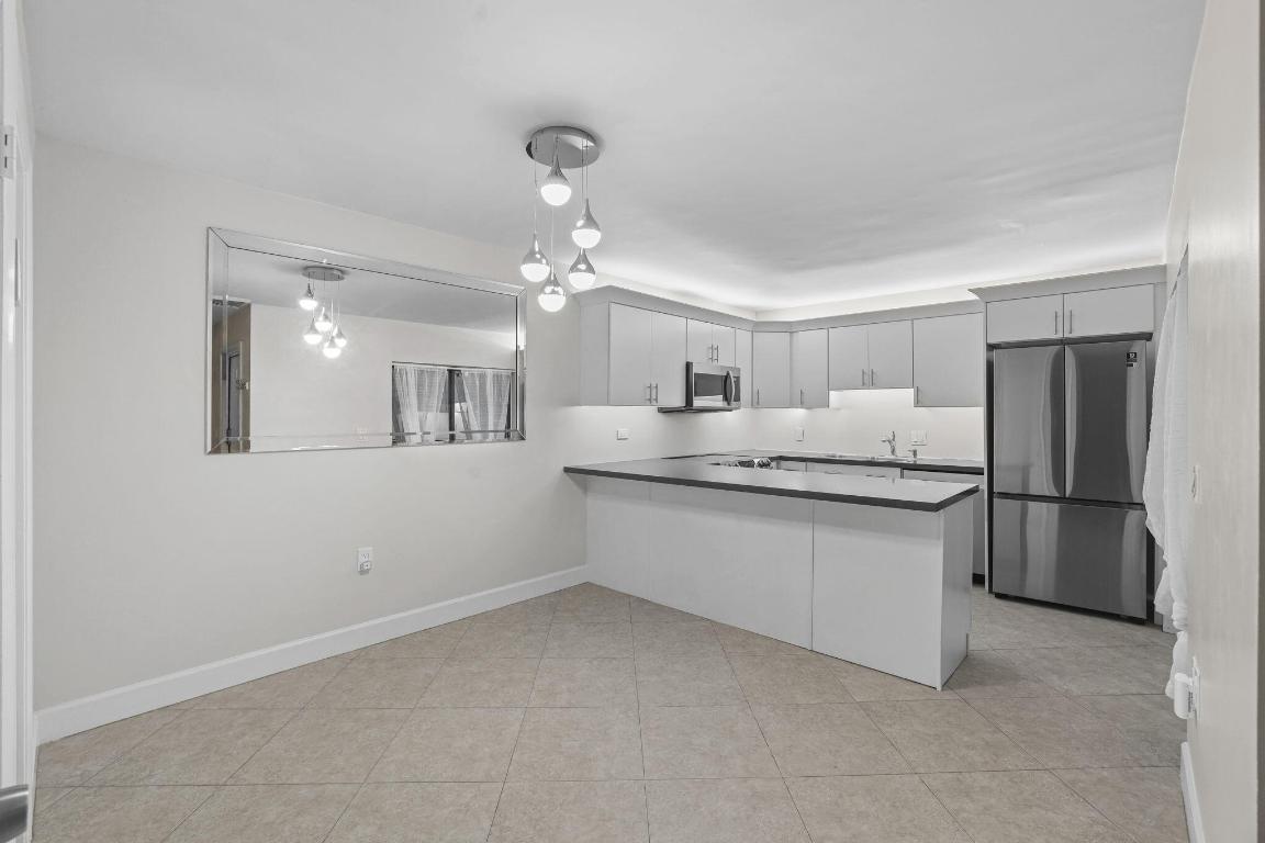 617 6th, Palm Beach Gardens FL 33418