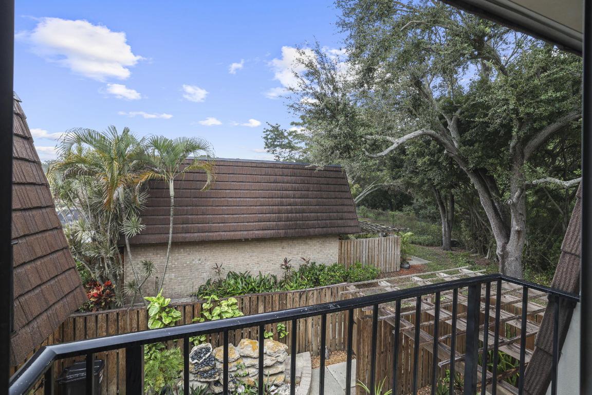 617 6th, Palm Beach Gardens FL 33418