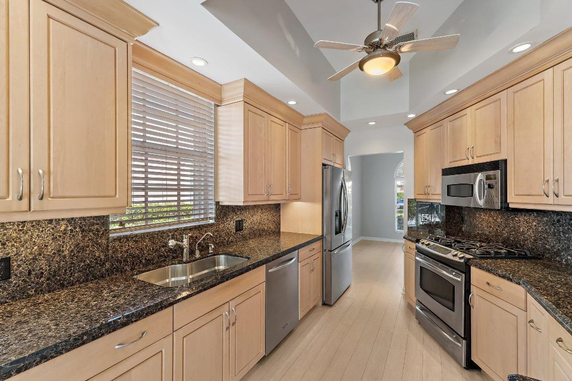 8445 E Garden Oaks, Palm Beach Gardens FL 33410