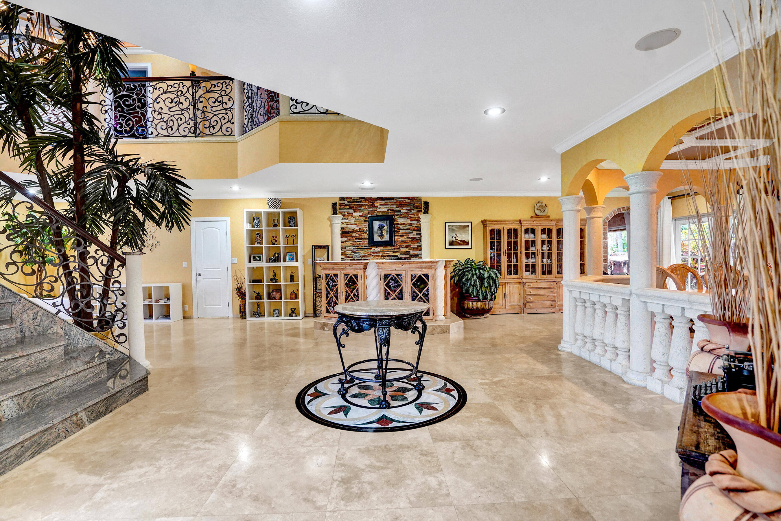 600 Circle, Pompano Beach FL 33062