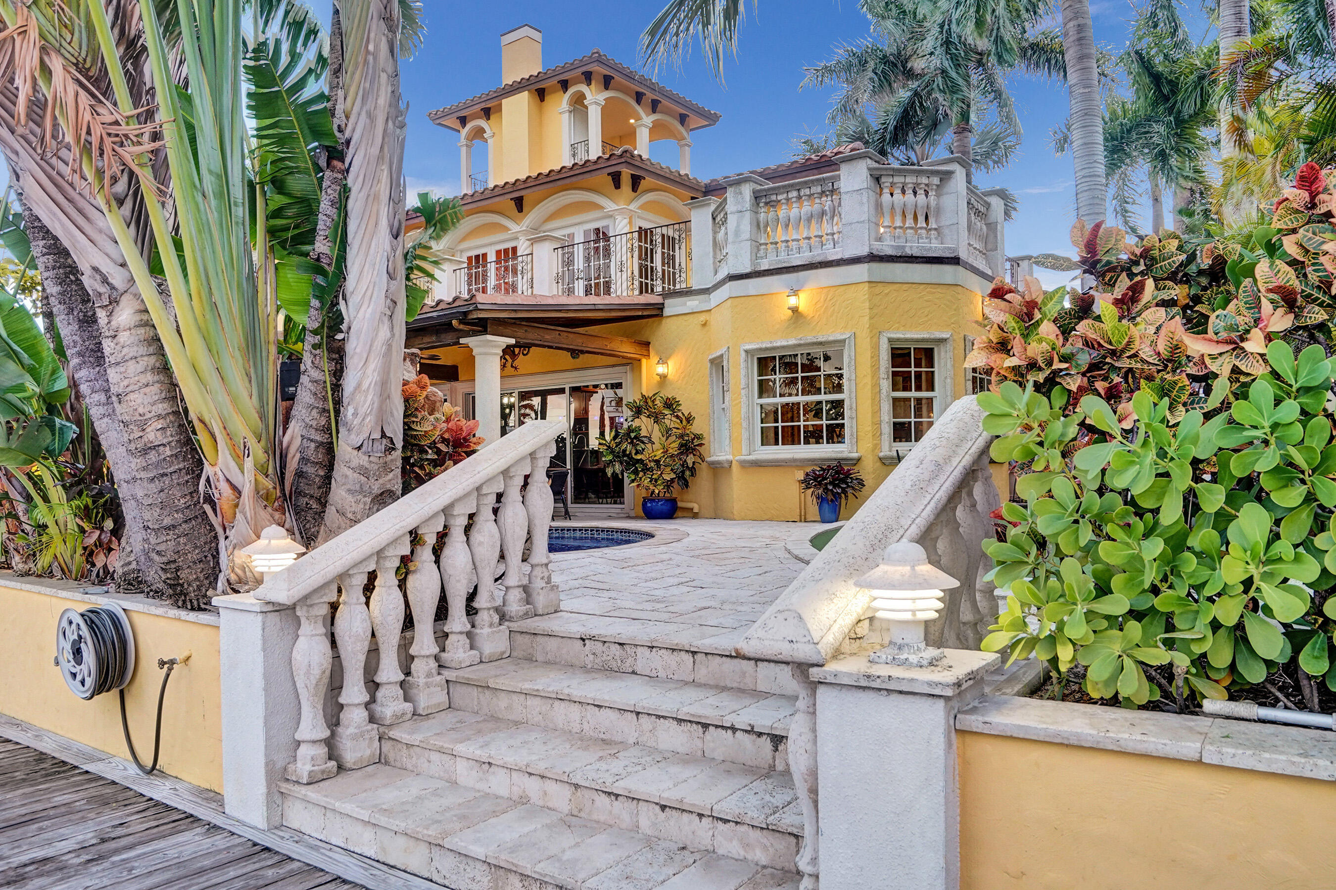 600 Circle, Pompano Beach FL 33062