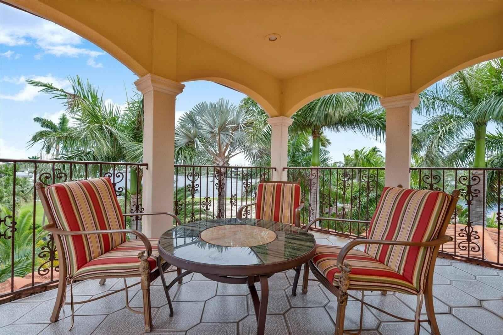 600 Circle, Pompano Beach FL 33062