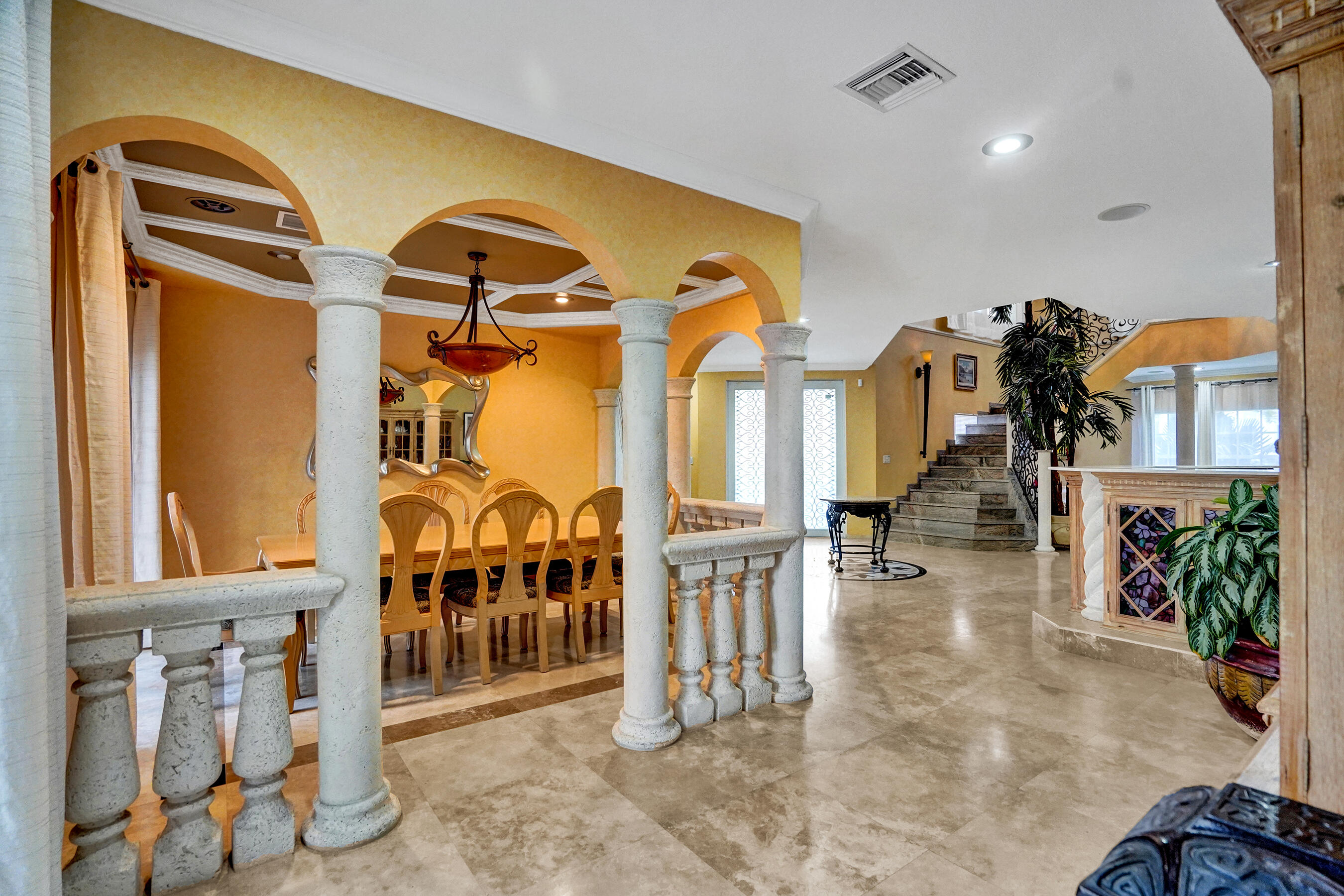 600 Circle, Pompano Beach FL 33062