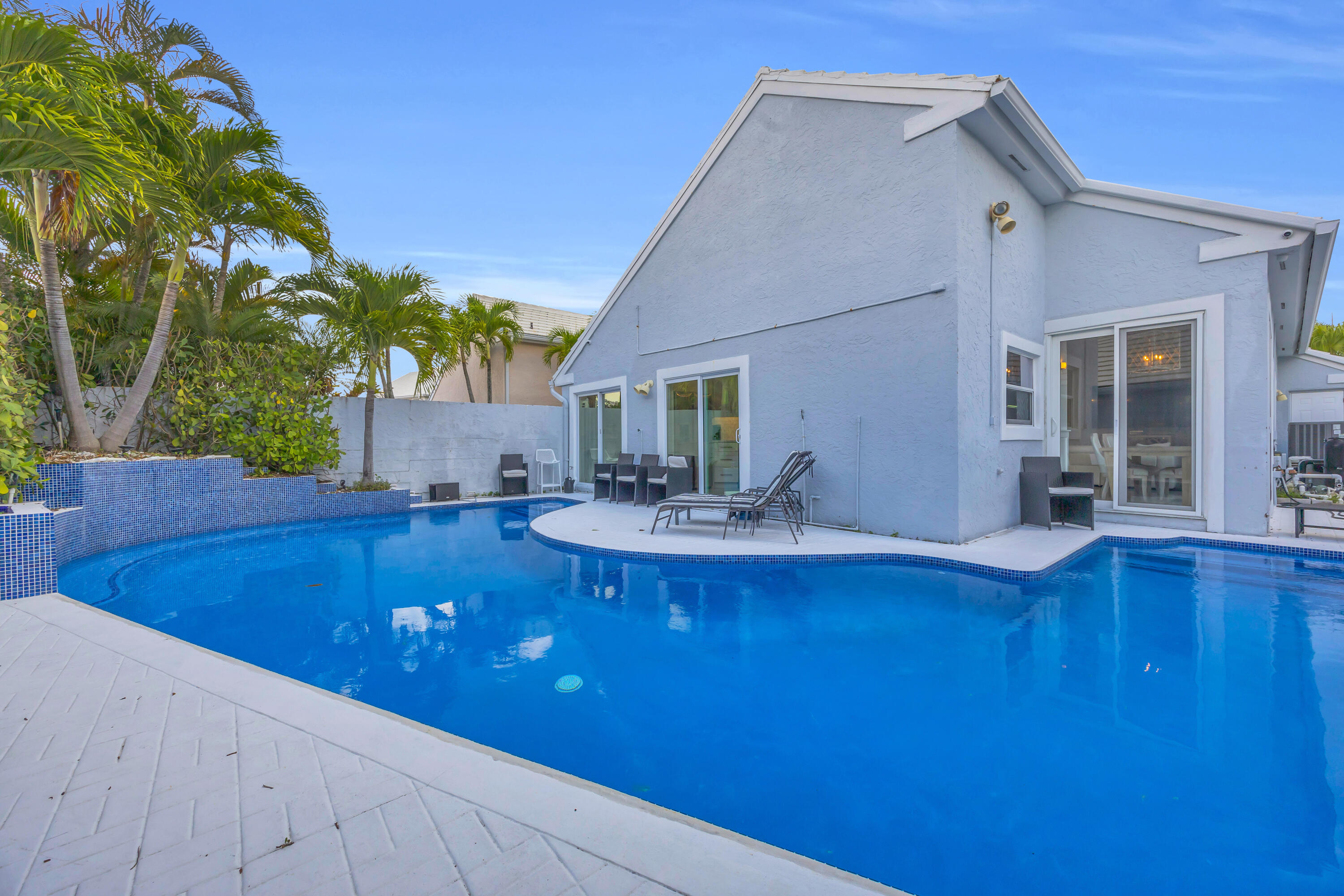 39 Dorchester, Palm Beach Gardens FL 33418