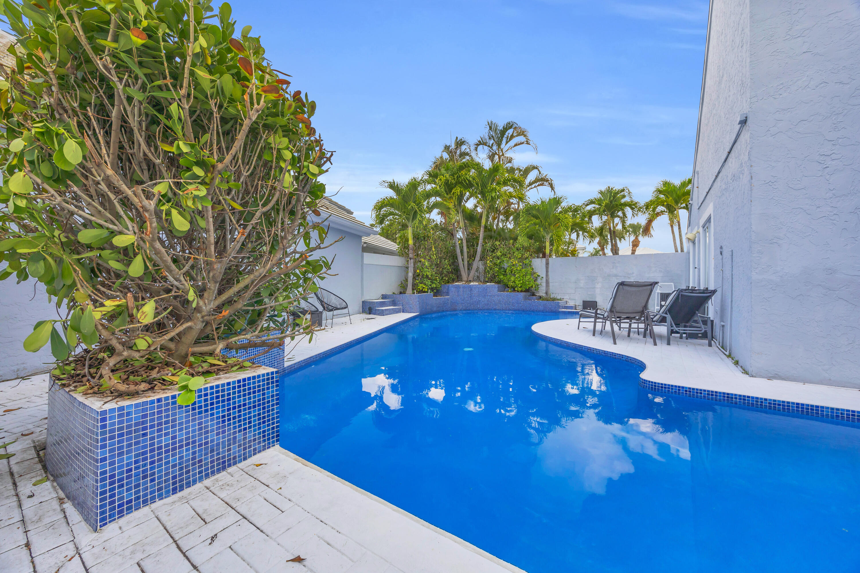 39 Dorchester, Palm Beach Gardens FL 33418