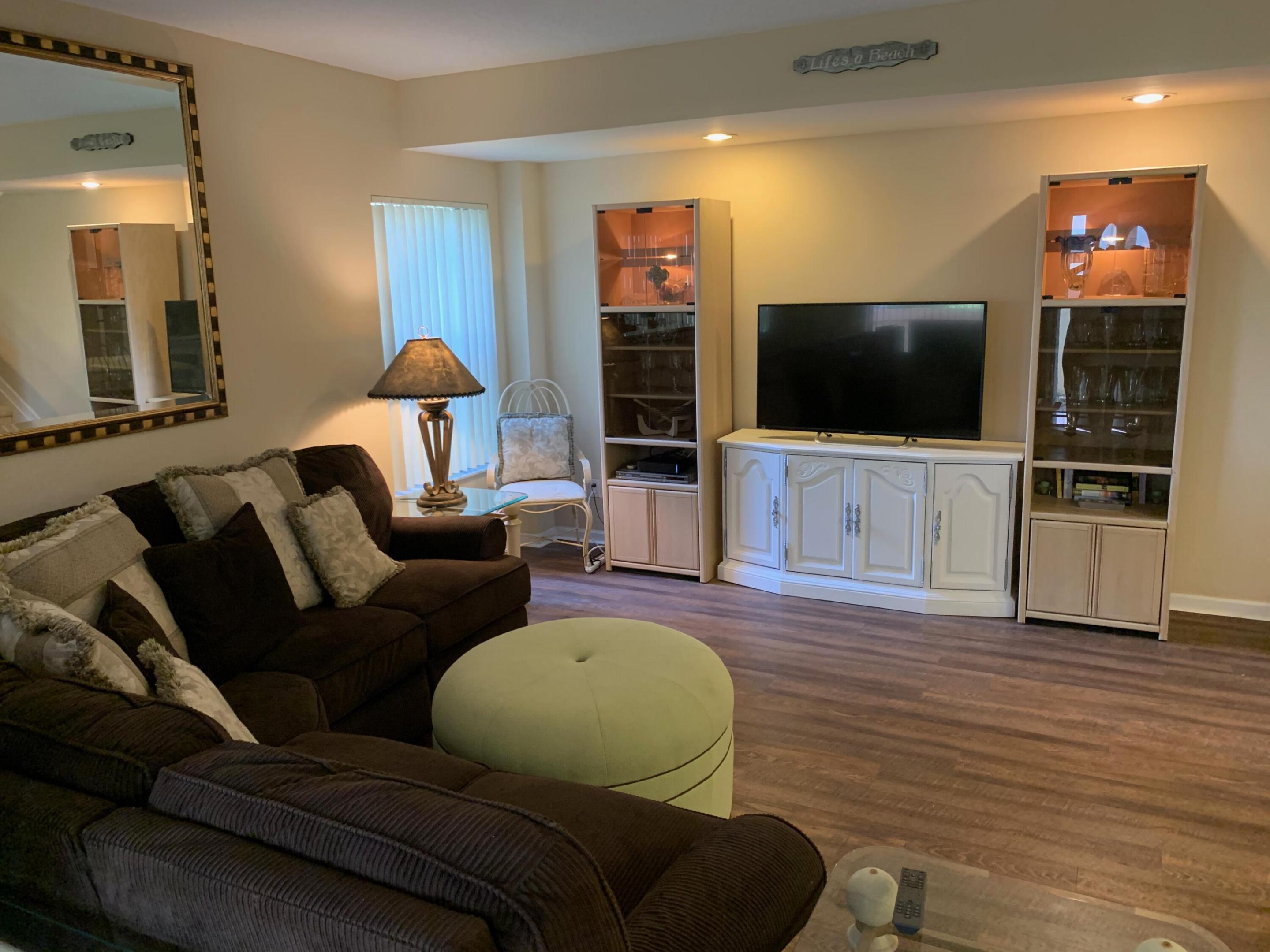 49 Uno Lago, Juno Beach FL 33408