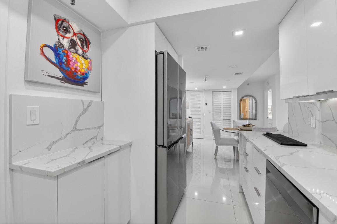 6815 Willow Wood #4083, Boca Raton FL 33434