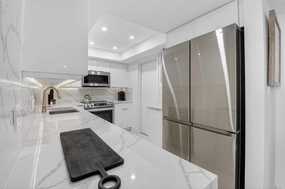 6815 Willow Wood #4083, Boca Raton FL 33434