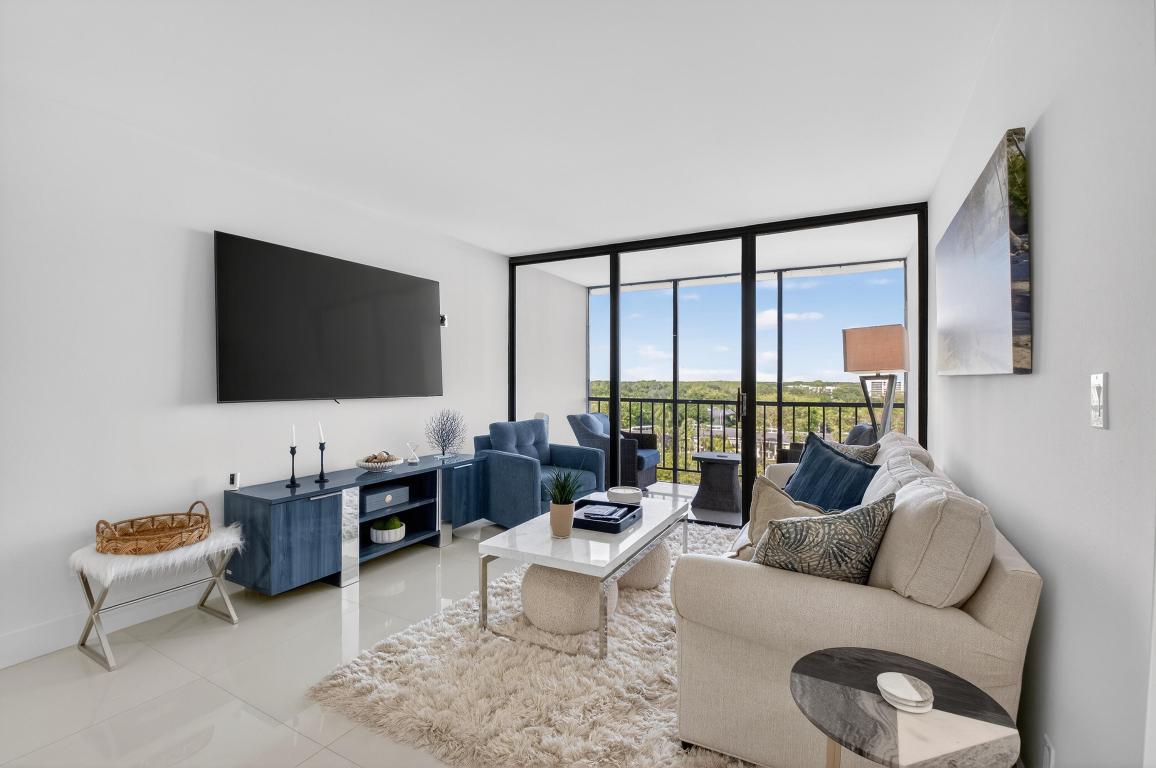 6815 Willow Wood #4083, Boca Raton FL 33434