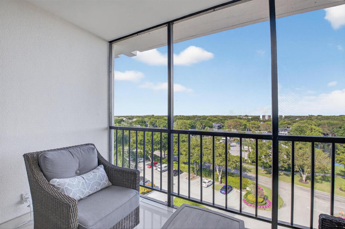 6815 Willow Wood #4083, Boca Raton FL 33434