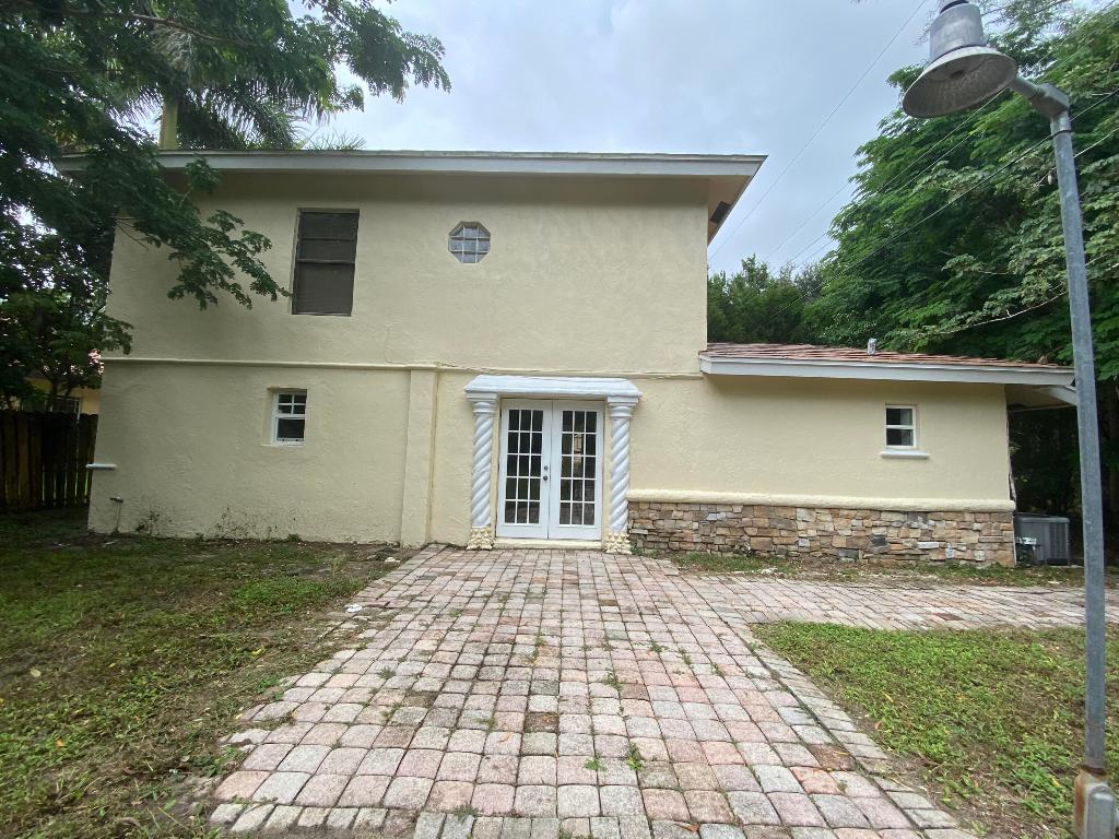8090 Dillman, West Palm Beach FL 33411