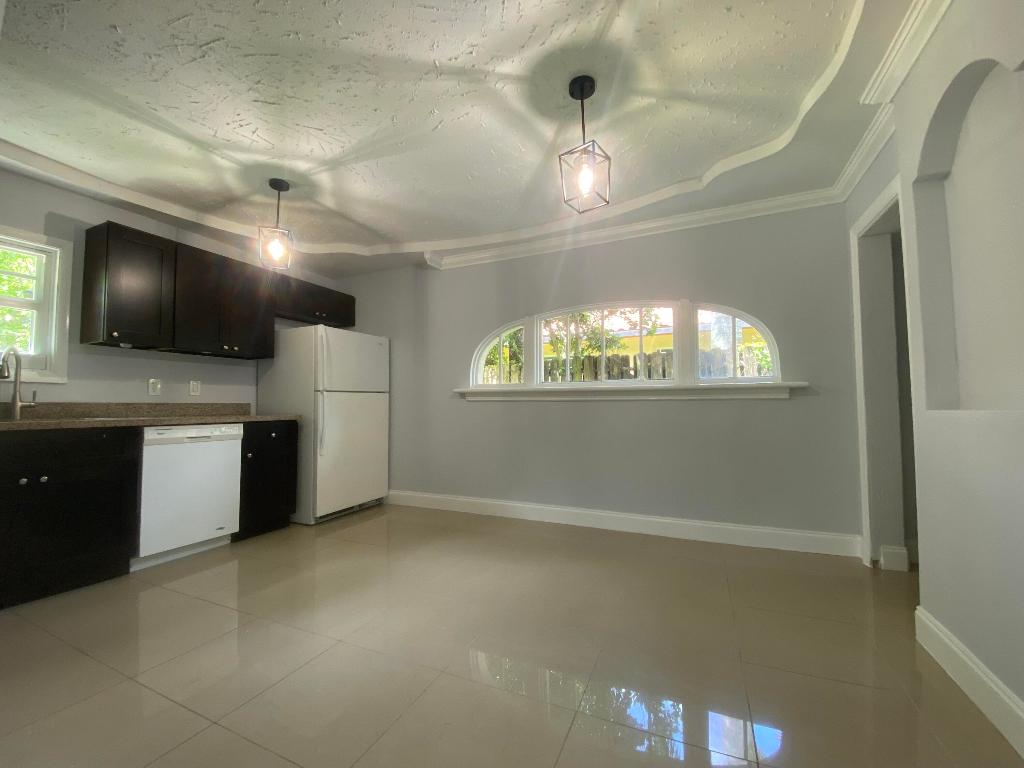 8090 Dillman, West Palm Beach FL 33411