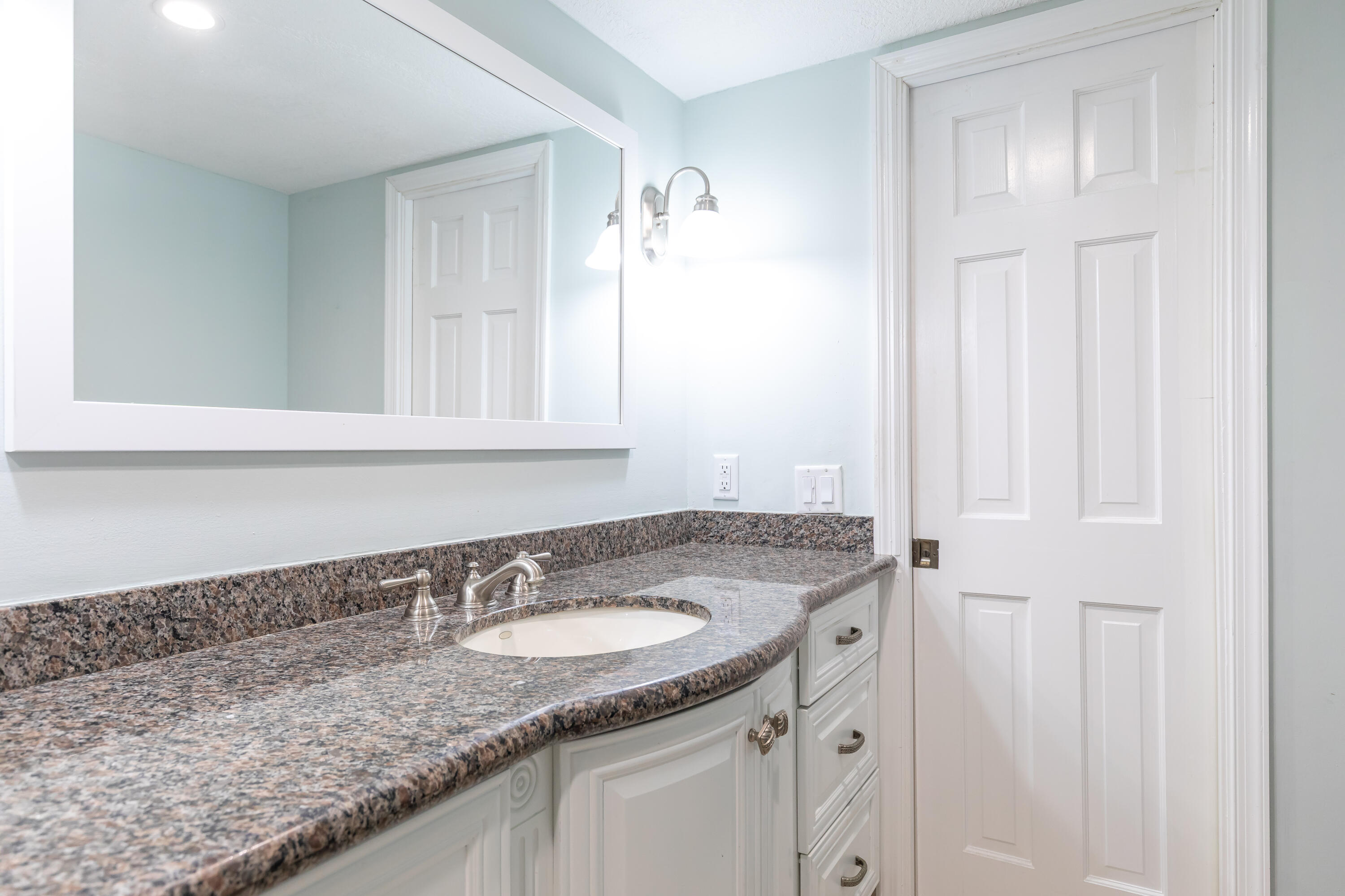 961 S Ocean #302, Deerfield Beach FL 33441