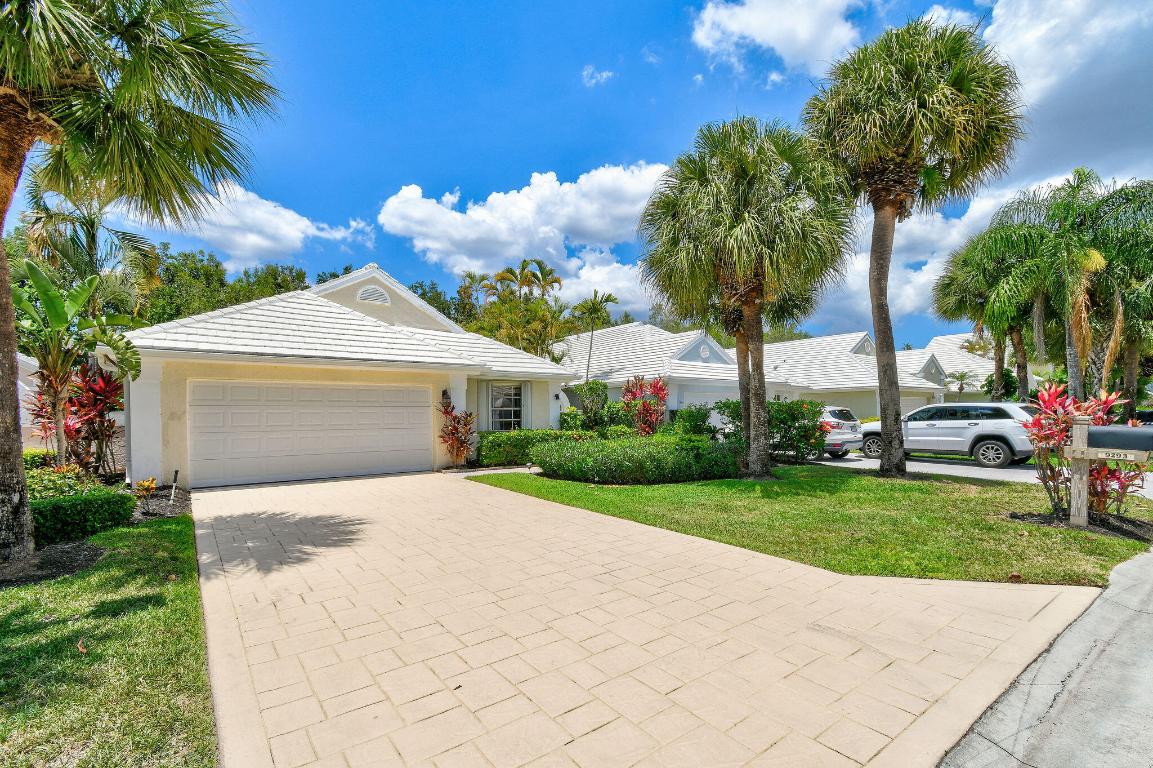 9293 Heathridge, West Palm Beach FL 33411