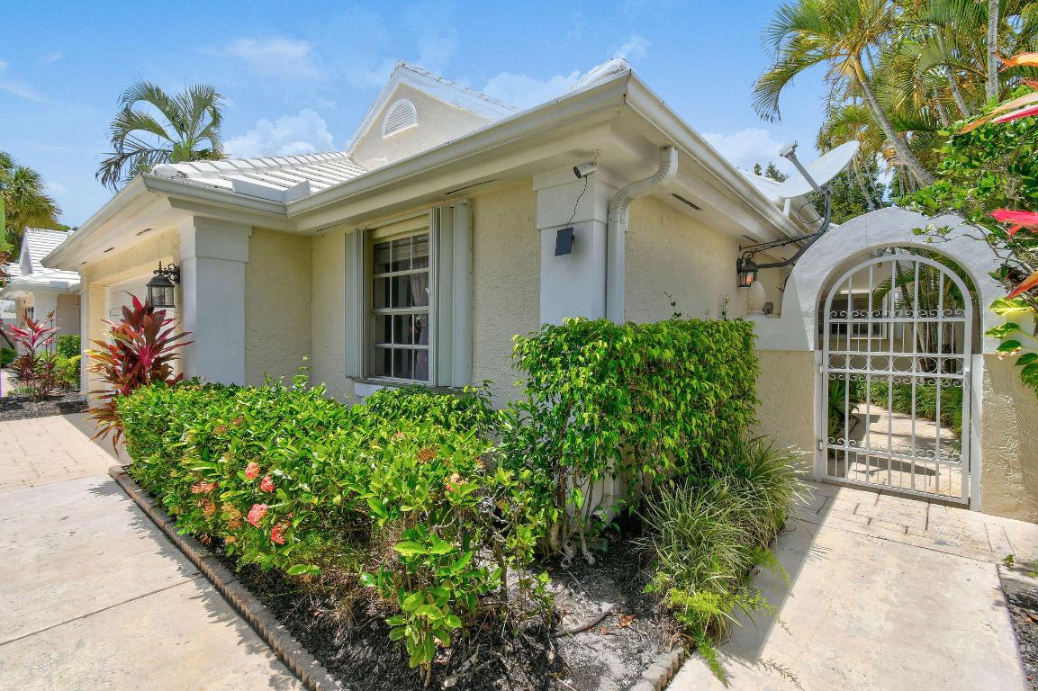 9293 Heathridge, West Palm Beach FL 33411