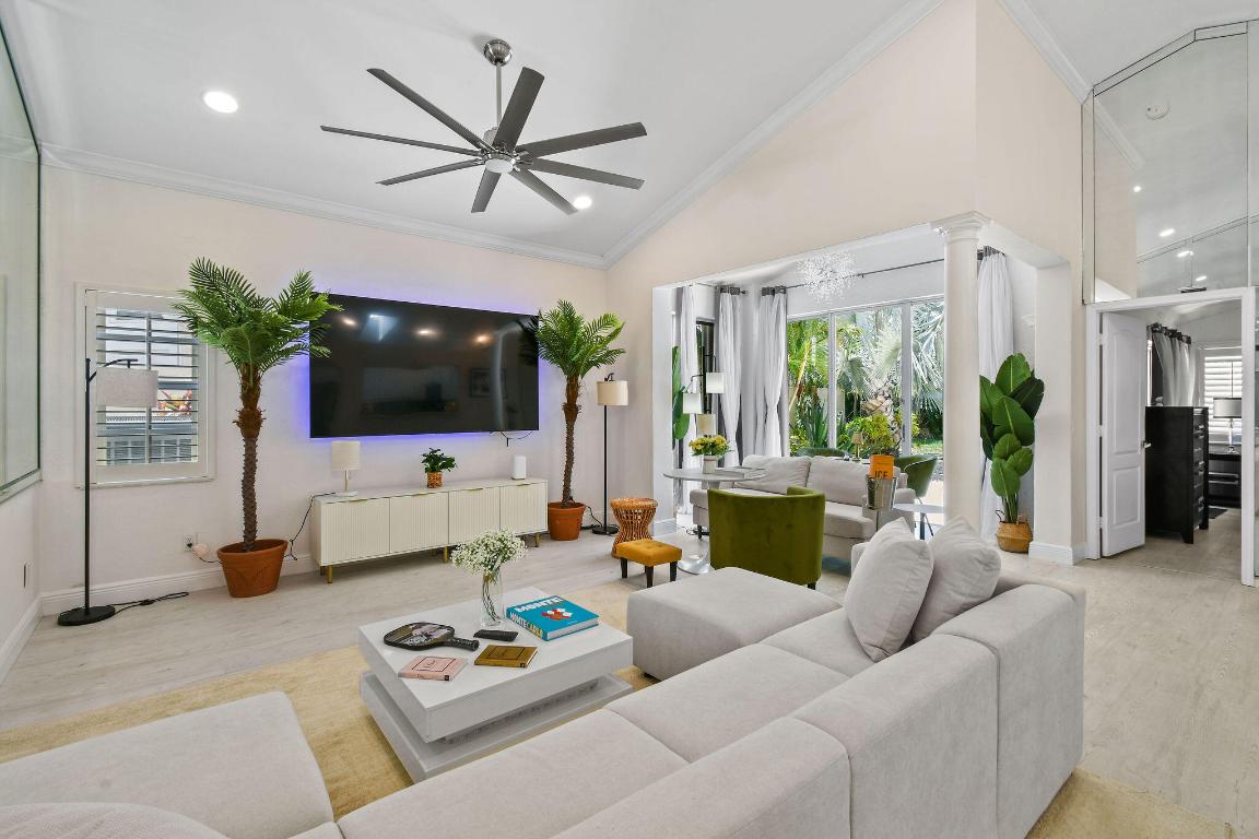 9293 Heathridge, West Palm Beach FL 33411