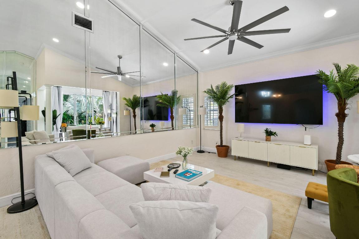 9293 Heathridge, West Palm Beach FL 33411