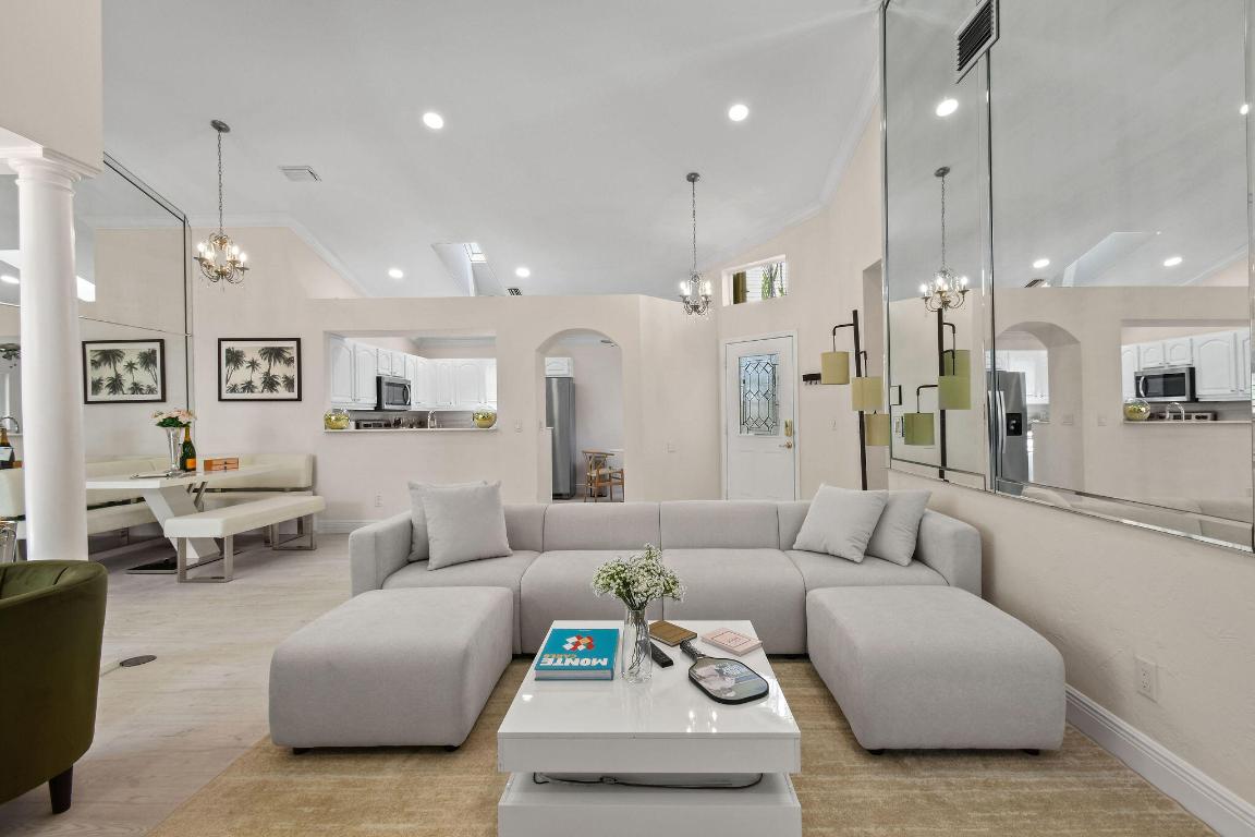 9293 Heathridge, West Palm Beach FL 33411