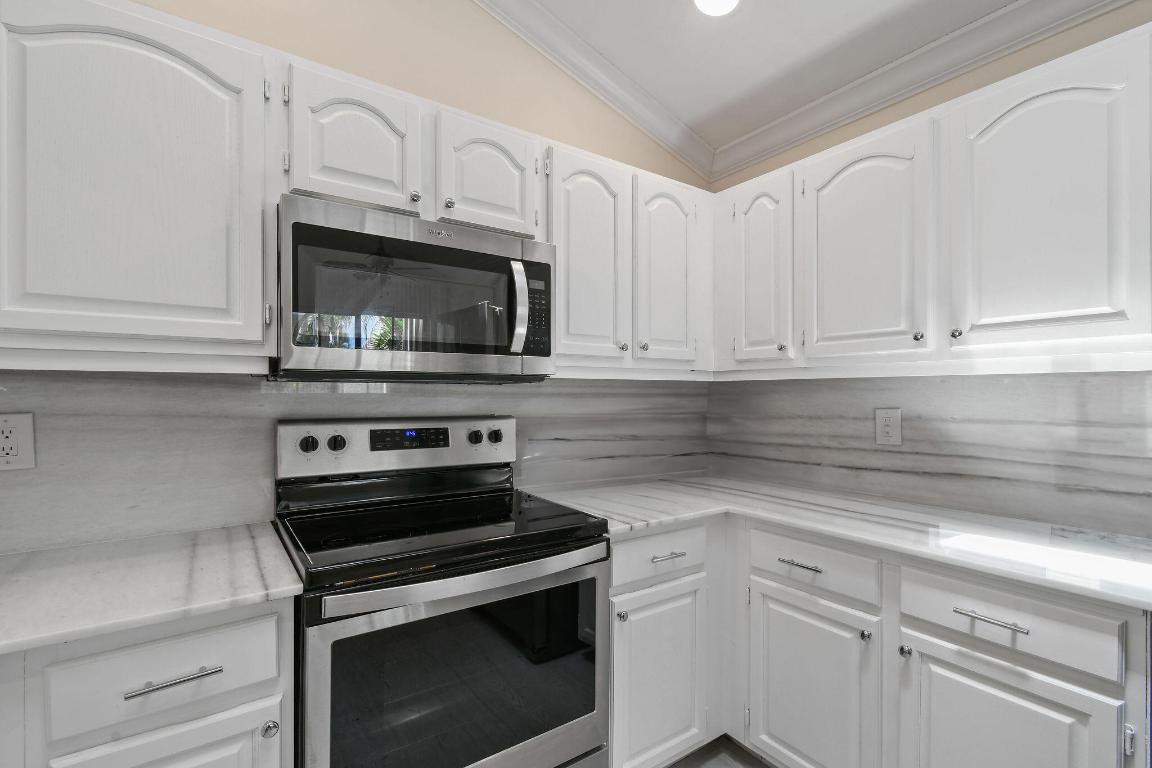 9293 Heathridge, West Palm Beach FL 33411