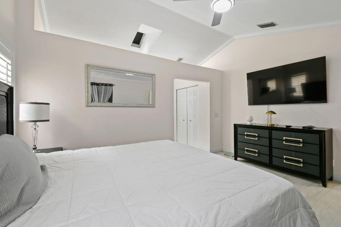 9293 Heathridge, West Palm Beach FL 33411