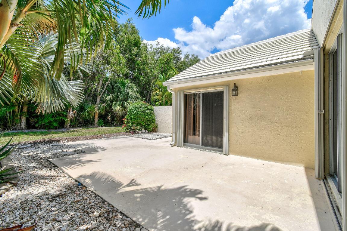 9293 Heathridge, West Palm Beach FL 33411
