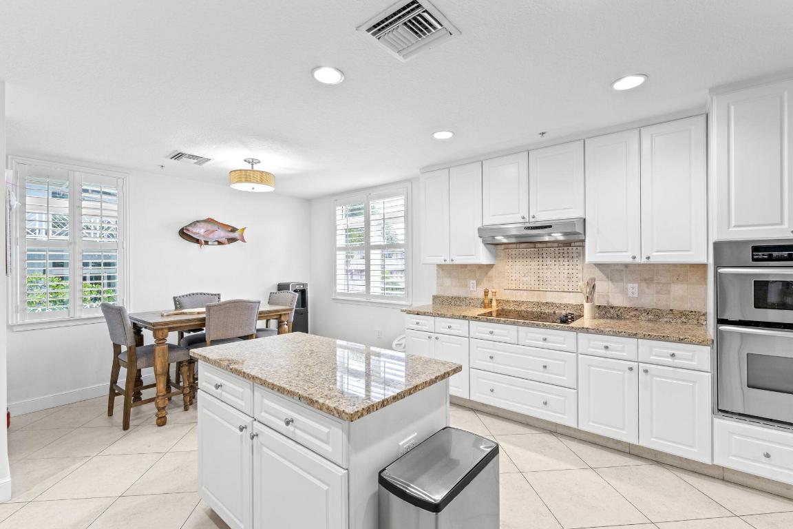 305 E Ocean #Th-7, Lantana FL 33462