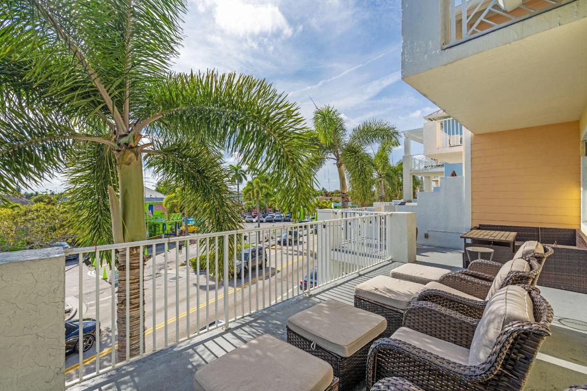 305 E Ocean #Th-7, Lantana FL 33462