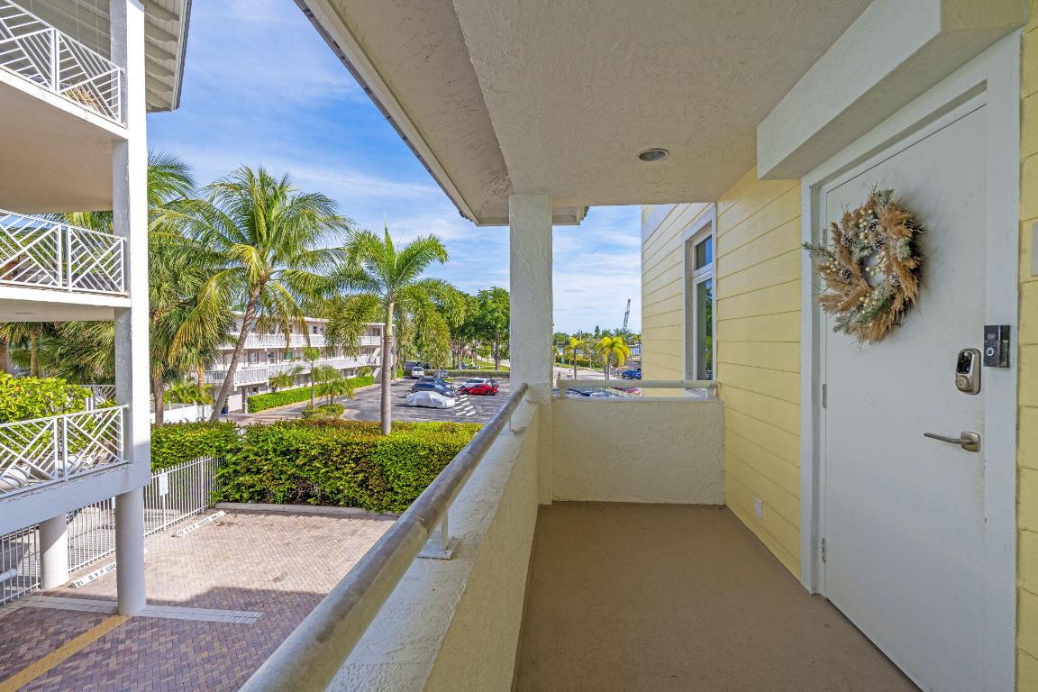 305 E Ocean #Th-7, Lantana FL 33462