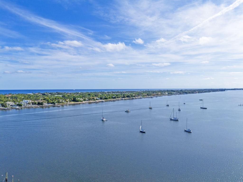 305 E Ocean #Th-7, Lantana FL 33462
