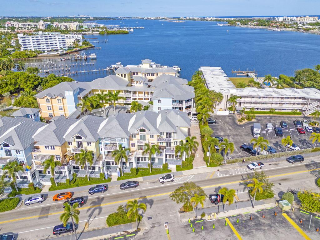 305 E Ocean #Th-7, Lantana FL 33462