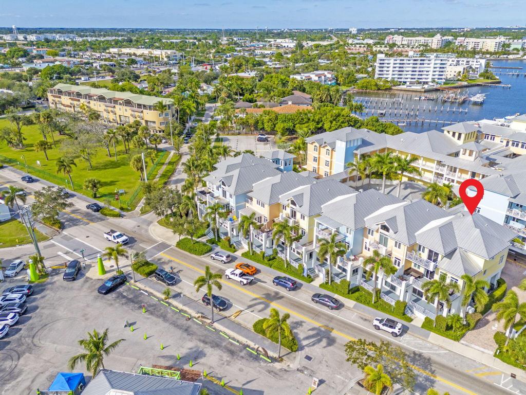 305 E Ocean #Th-7, Lantana FL 33462