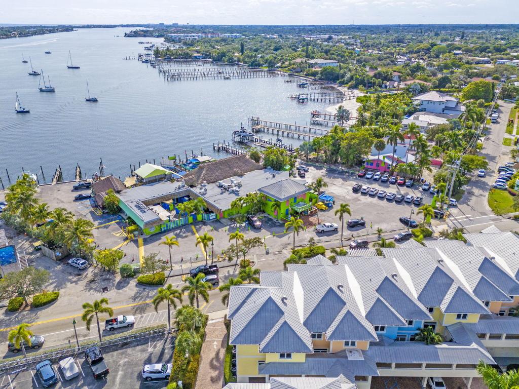 305 E Ocean #Th-7, Lantana FL 33462