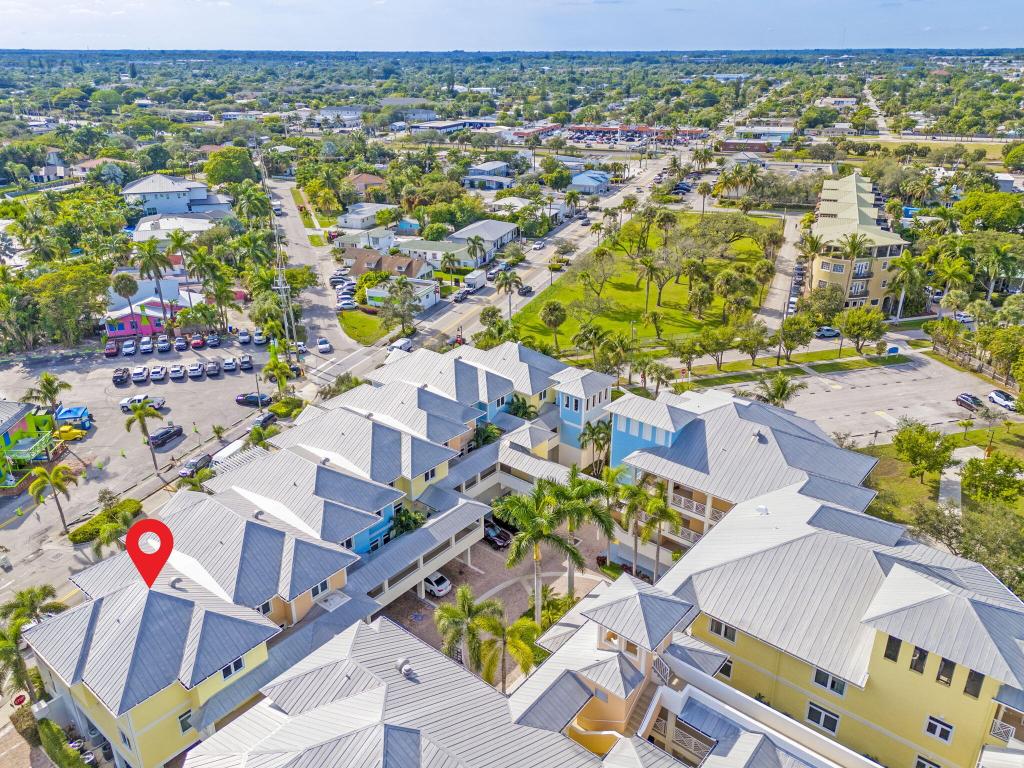 305 E Ocean #Th-7, Lantana FL 33462