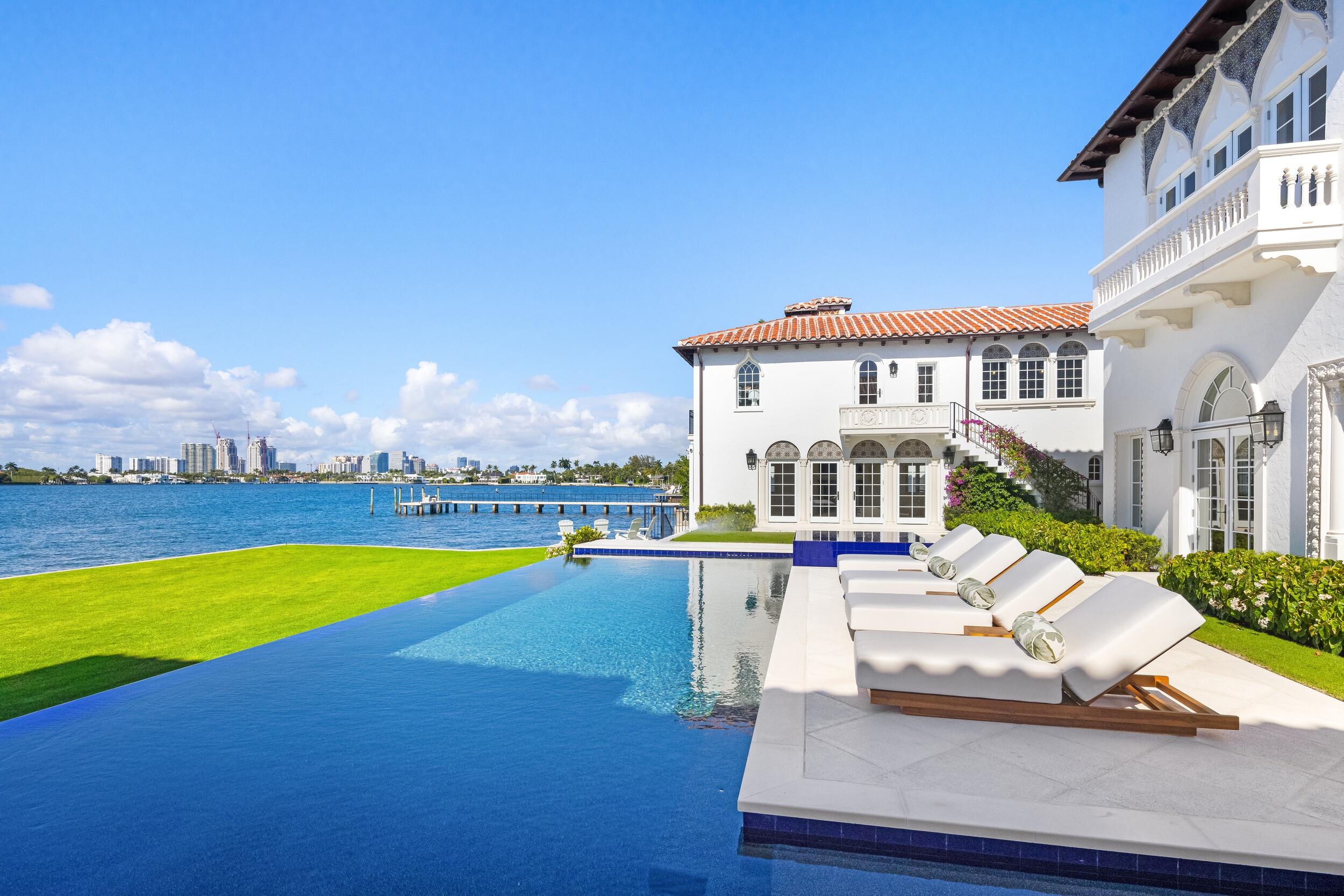 800 S County, Palm Beach FL 33480