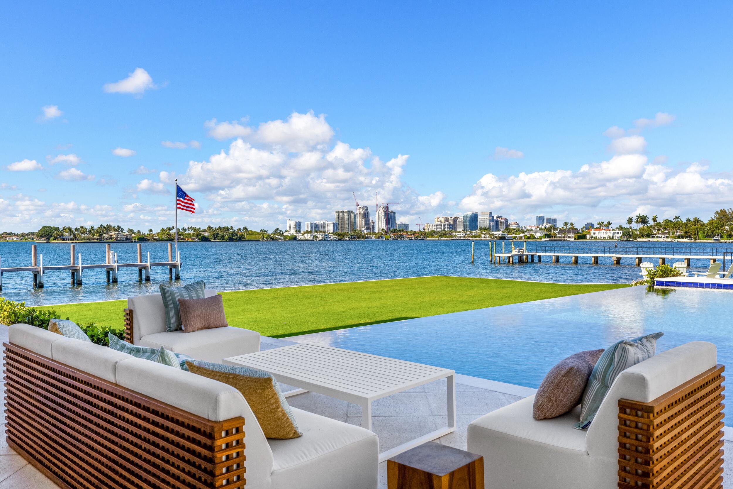 800 S County, Palm Beach FL 33480